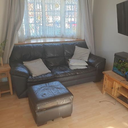 Harry Potter Theme Double Room In Shared House Watford  Kültér fotó