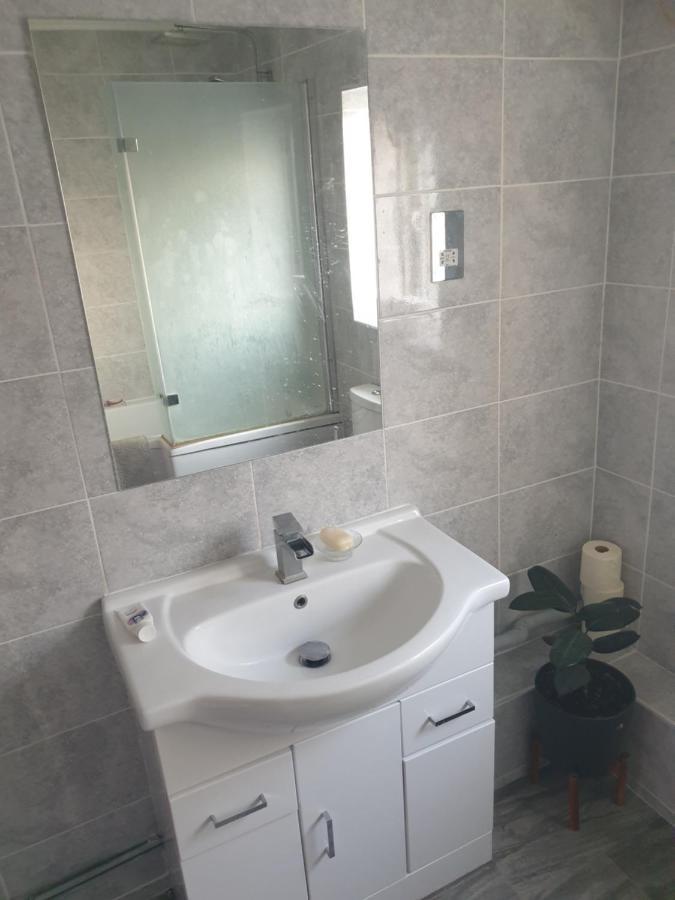 Harry Potter Theme Double Room In Shared House Watford  Kültér fotó